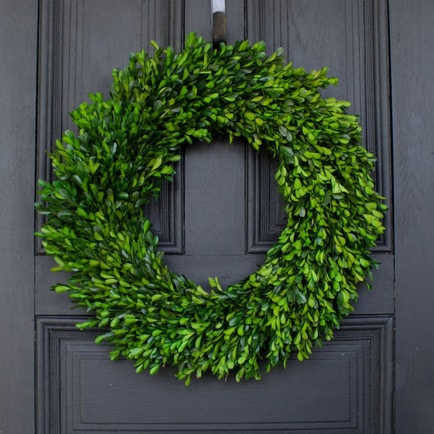 This natural preserved boxwood wreath is so neutral and perfect for spring! #ABlissfulNest