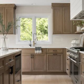 Image for Warm Oak Cabinets In Earthy Tones 