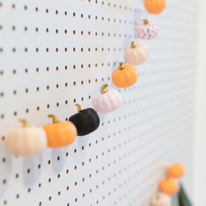 Image for Fall Garland with Mini Pumpkins