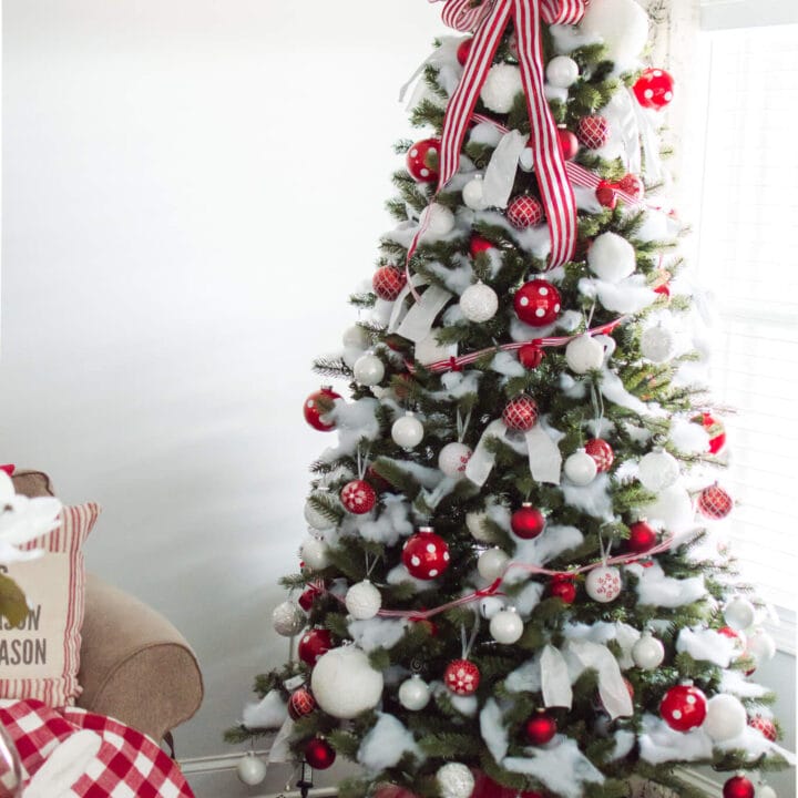 Image for Red & White Ornaments + Fluffy Fake Snow