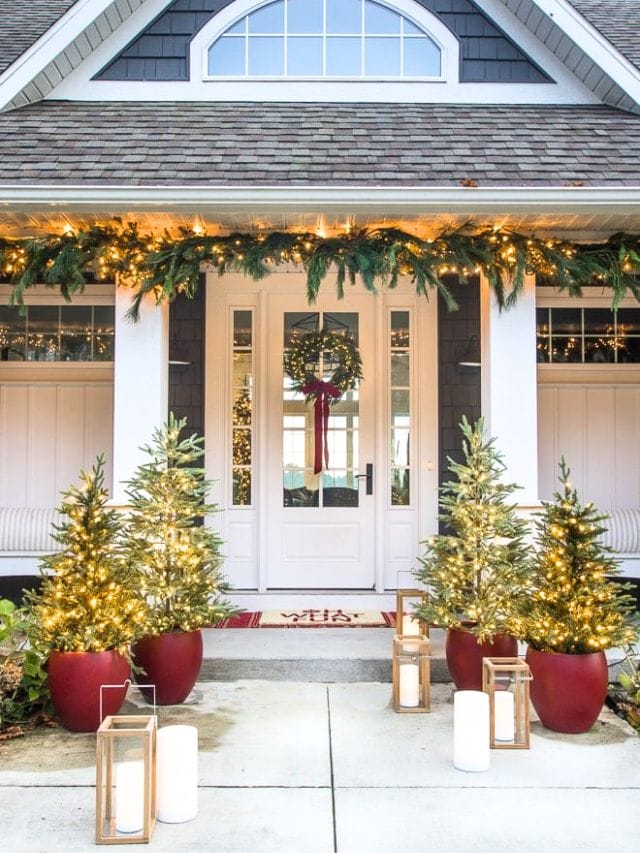 25 Beautiful Christmas Front Porches-Webstories- Cover