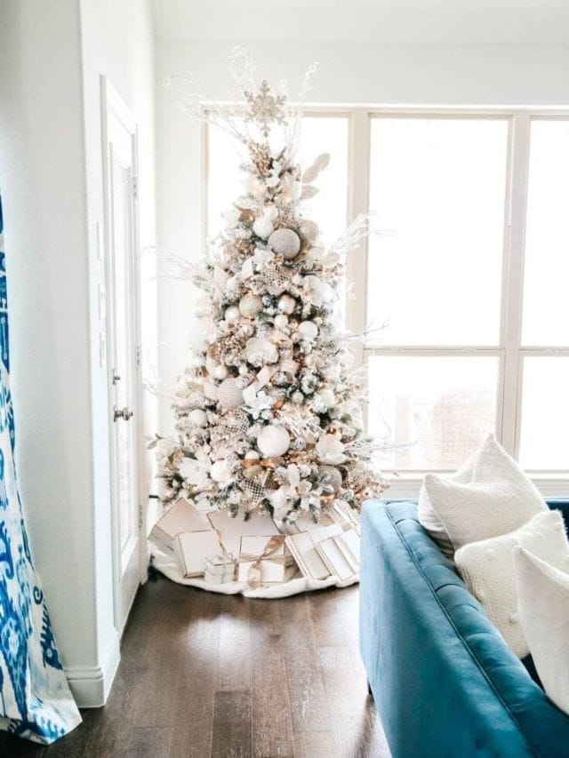 Amazing Christmas Tree Decorating Ideas-Webstories- Cover