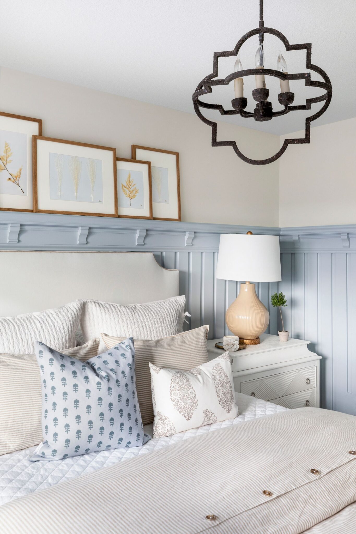 Coastal Grandmother Bedroom Ideas: Timeless Elegance Meets Coastal Charm