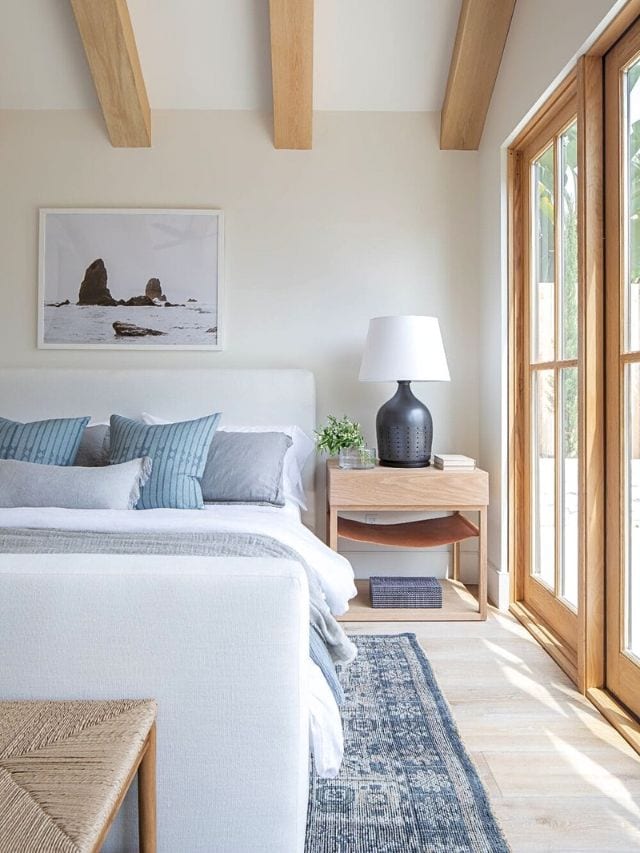 Coastal Grandmother Bedroom Ideas-Webstories- Cover