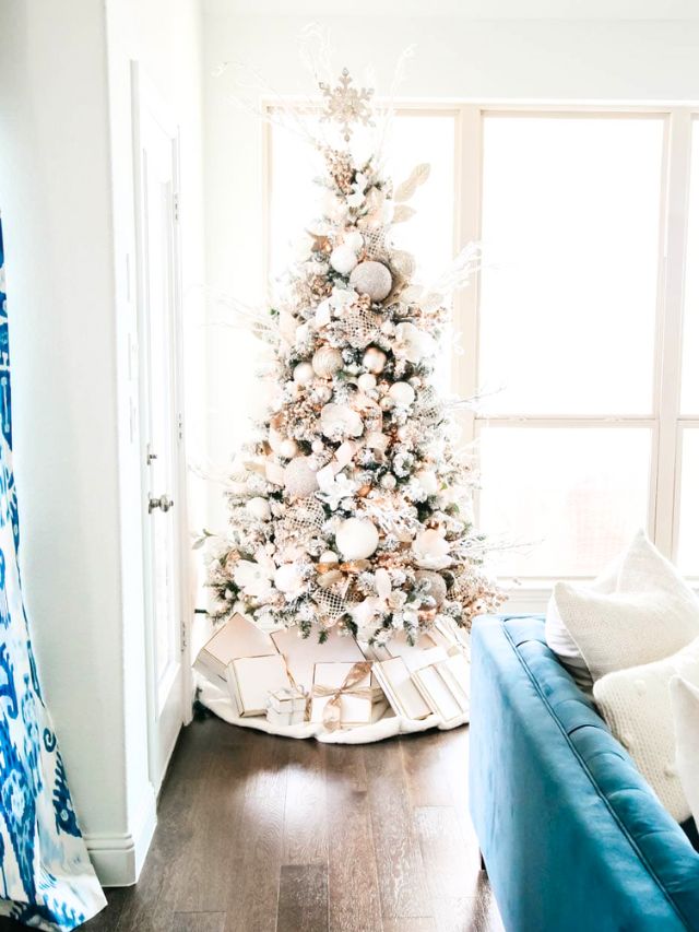 The Best Prelit Affordable Christmas Trees-Webstories- Cover