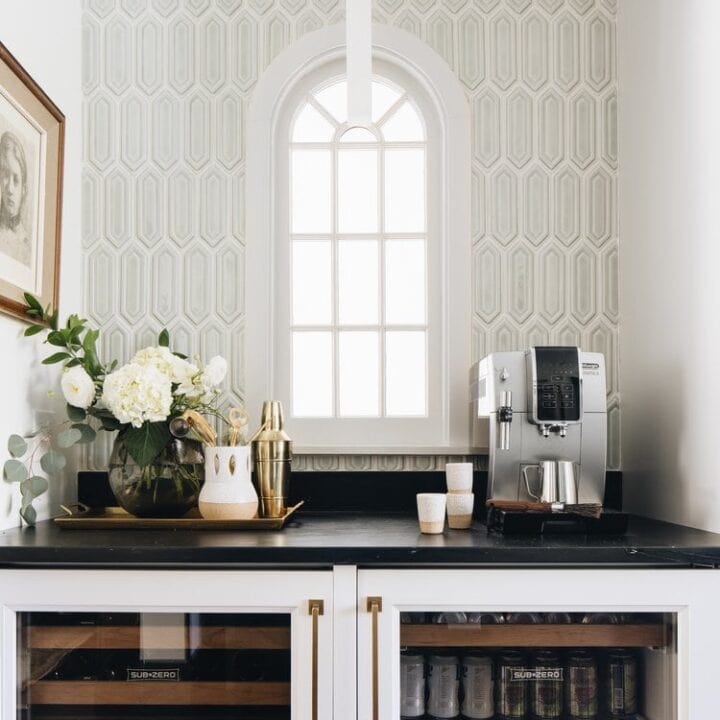 Image for Elegant Wallpaper & Beautiful Tray Of Decor