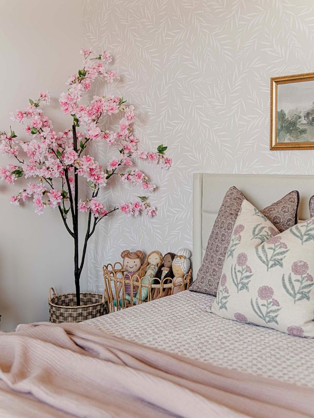 Decorating Ideas For Tween Girls Bedrooms- Cover