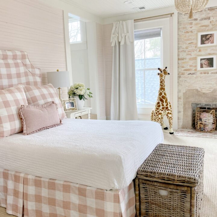 Image for Classic Pink & White