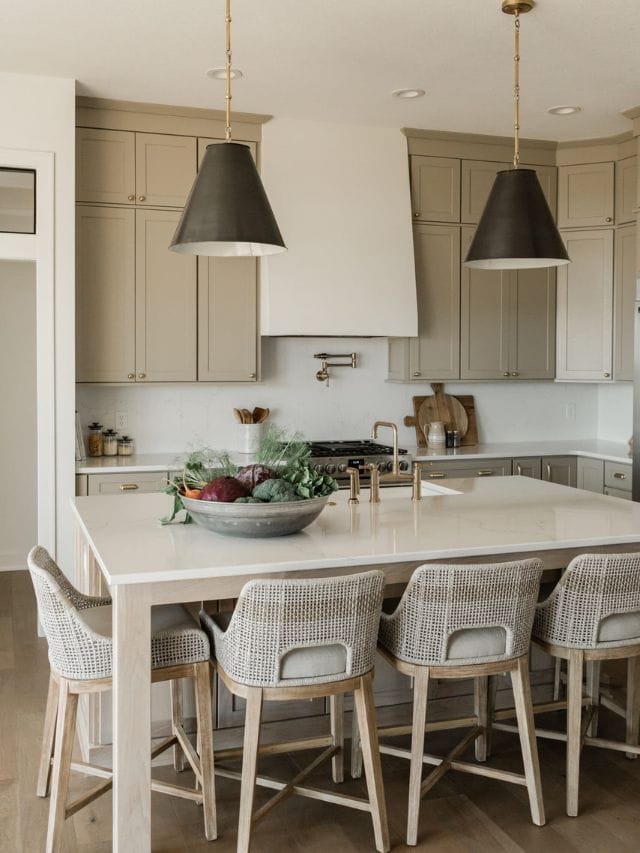 Warm Beige Kitchen Cabinets-Webstories- Cover
