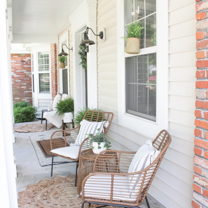 Image for Wicker Chairs With White Cushions & Striped Pillows