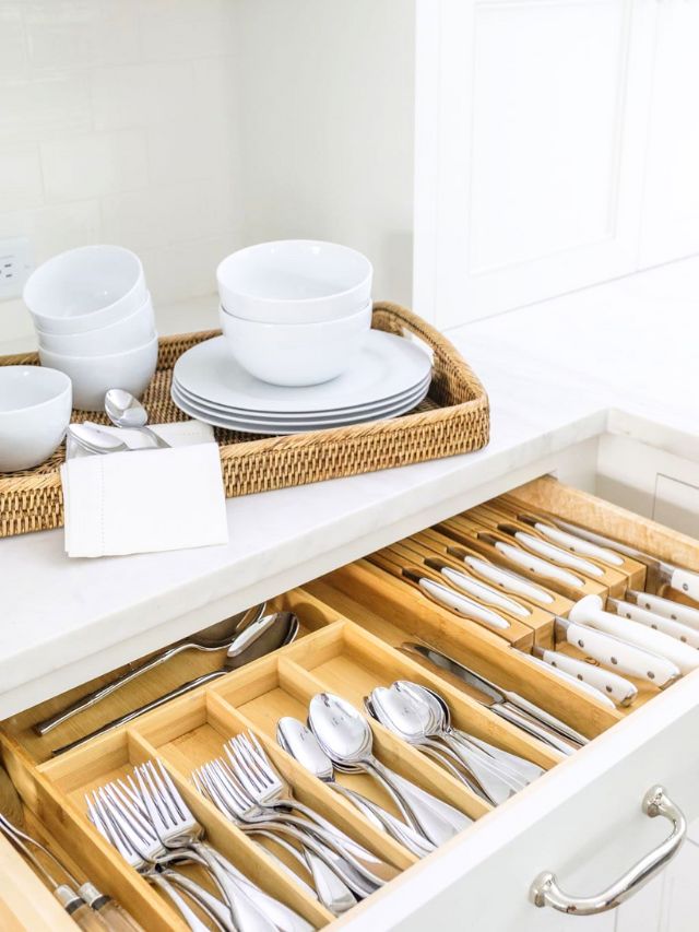 Kitchen Decluttering Checklist- cover