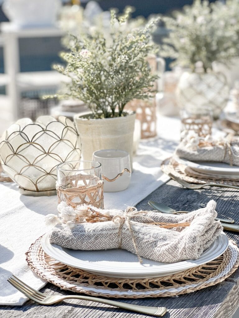 Essentials For The Perfect Summer Table Setting