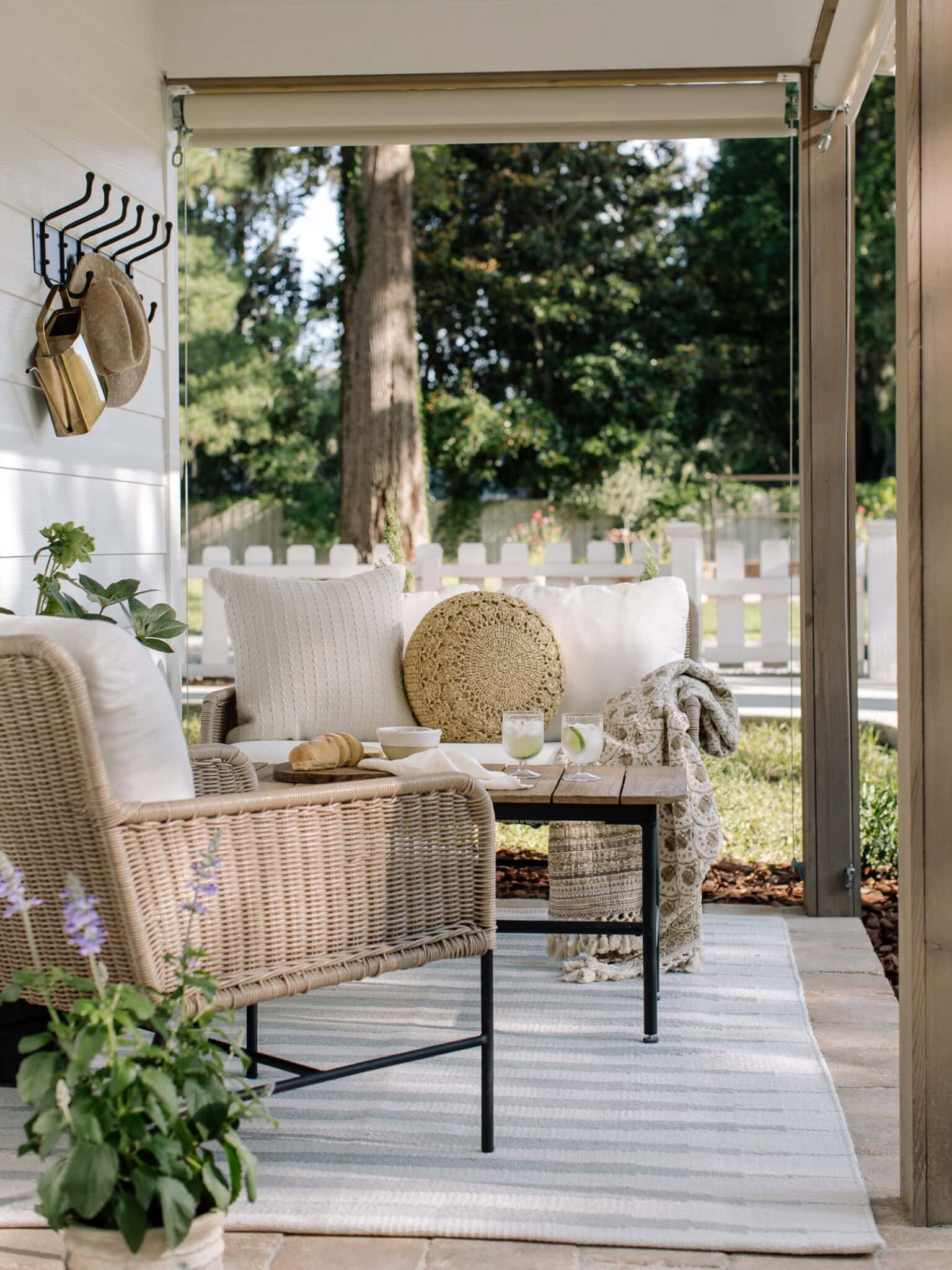 Small Porch Decorating Ideas For Summer