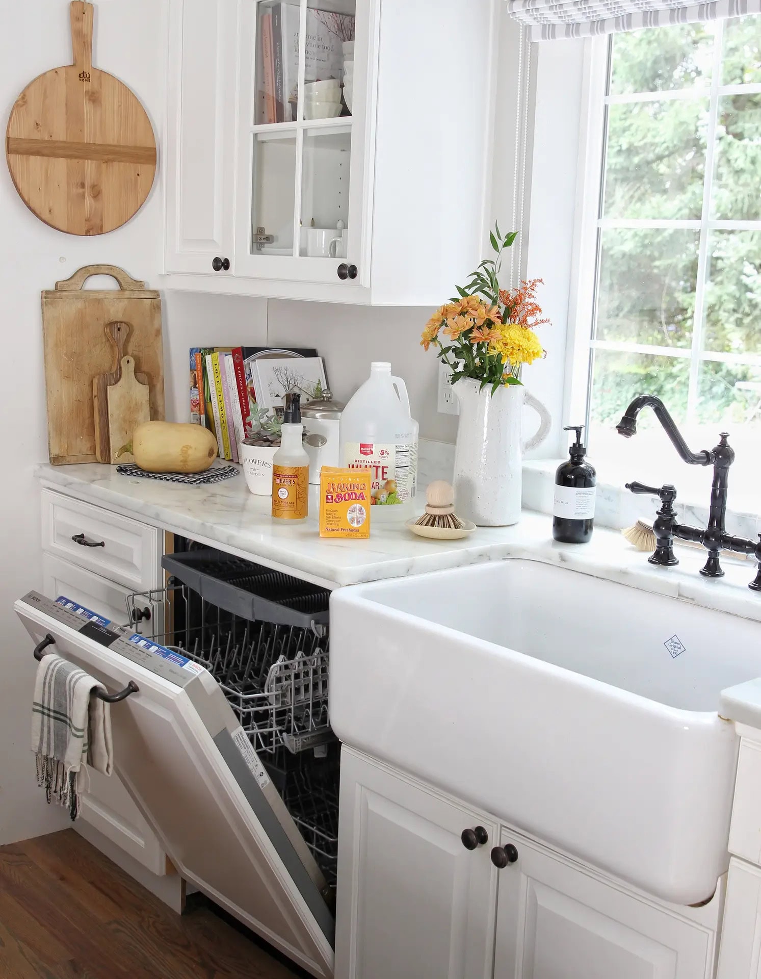 How to Deep Clean Your Dishwasher