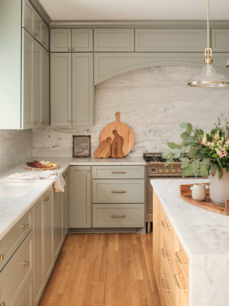 2025 Popular Kitchen Cabinet Colors - A Blissful Nest