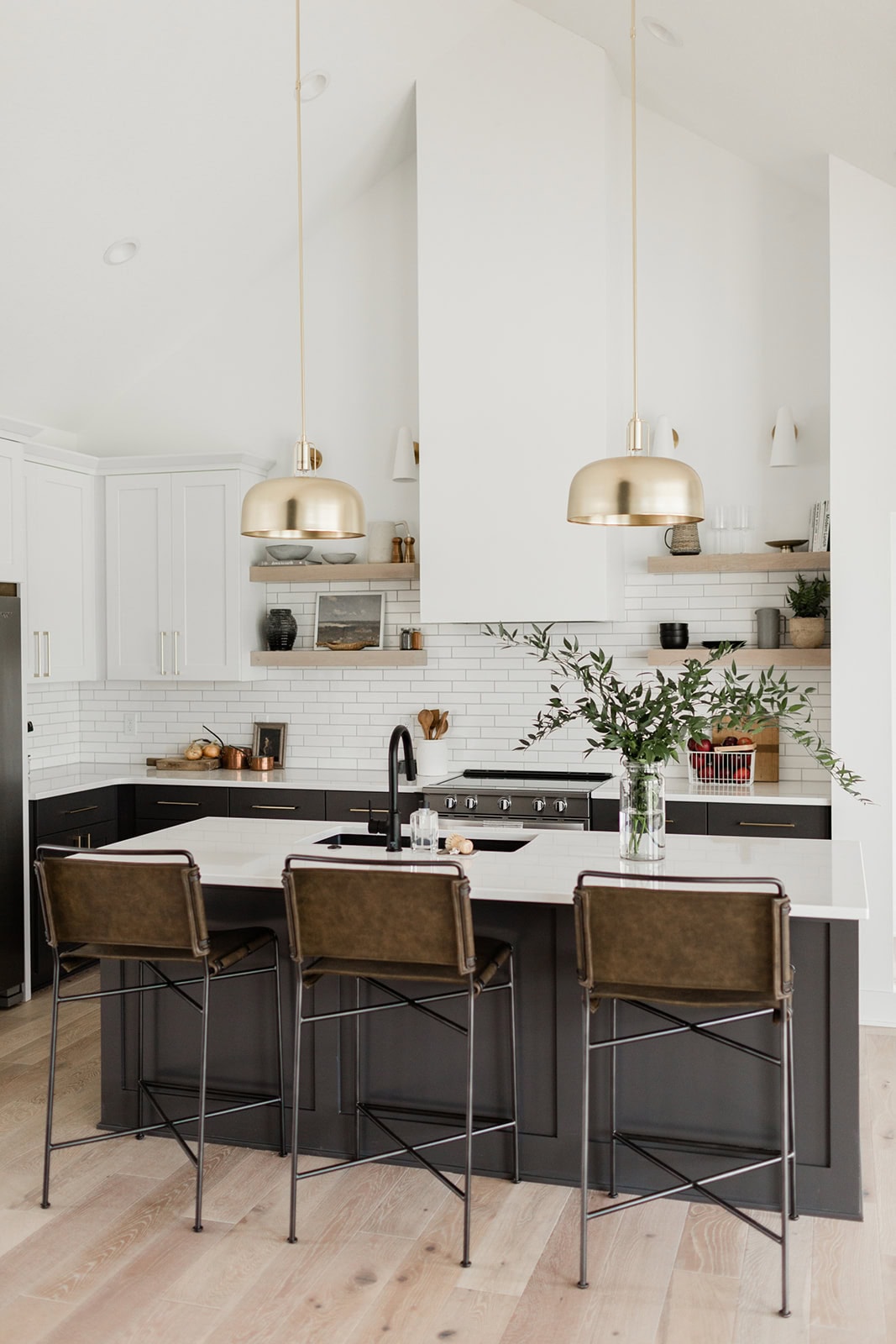 Contrasting Kitchen Cabinet Colors