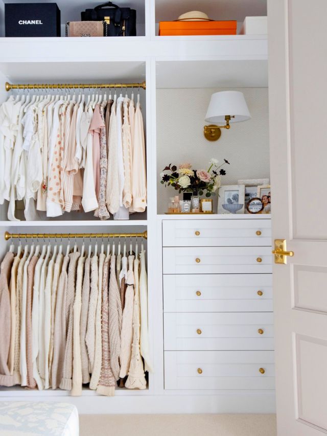 Decluttering Clothes Tips-Webstories- Cover