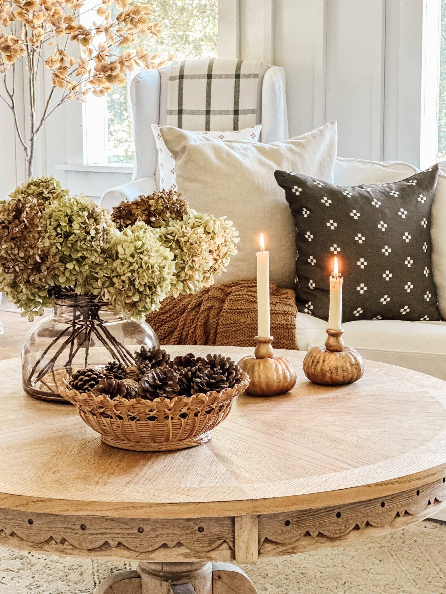 Coffee Table Decor For Fall: Warm, Simple Styling Ideas for the Season