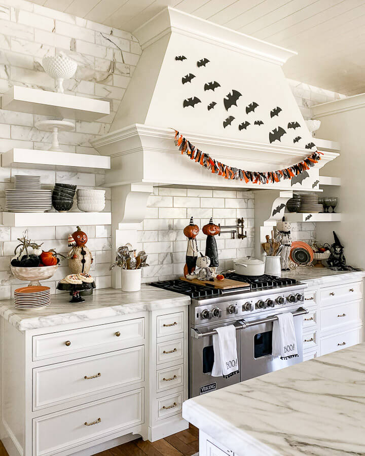 Kitchen Halloween Decor Ideas