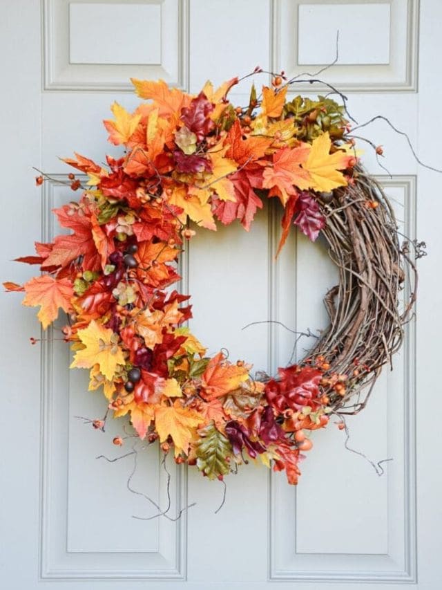 30 DIY Fall Wreaths Story