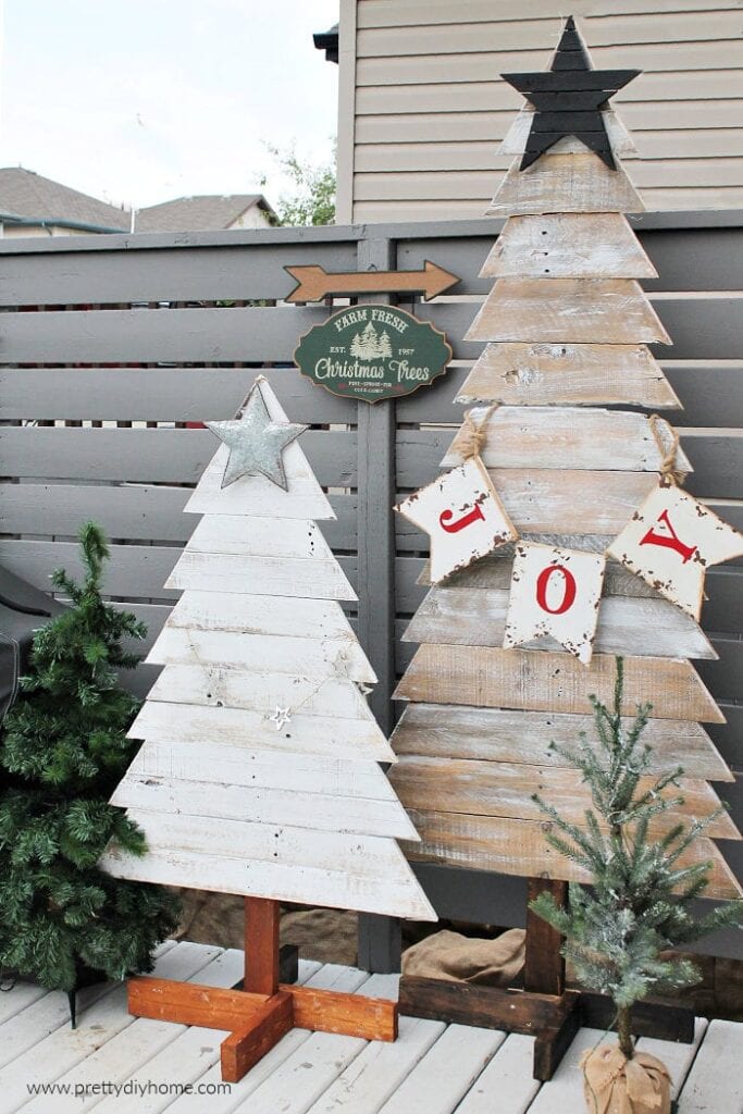 DIY Porch Christmas Decorations | A Blissful Nest