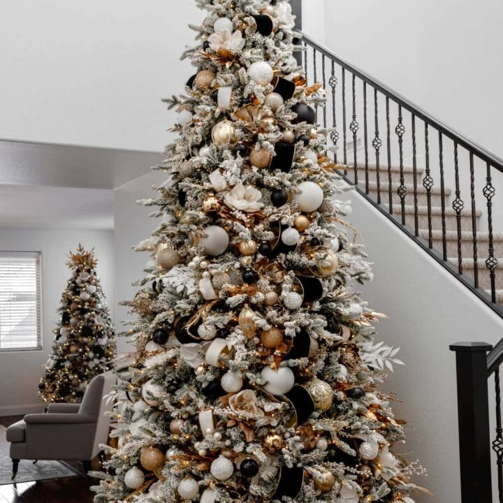 Image for Glamorous Black, White And Gold Christmas Ornaments