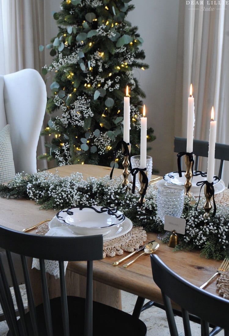 Black and White Christmas Table Ideas
