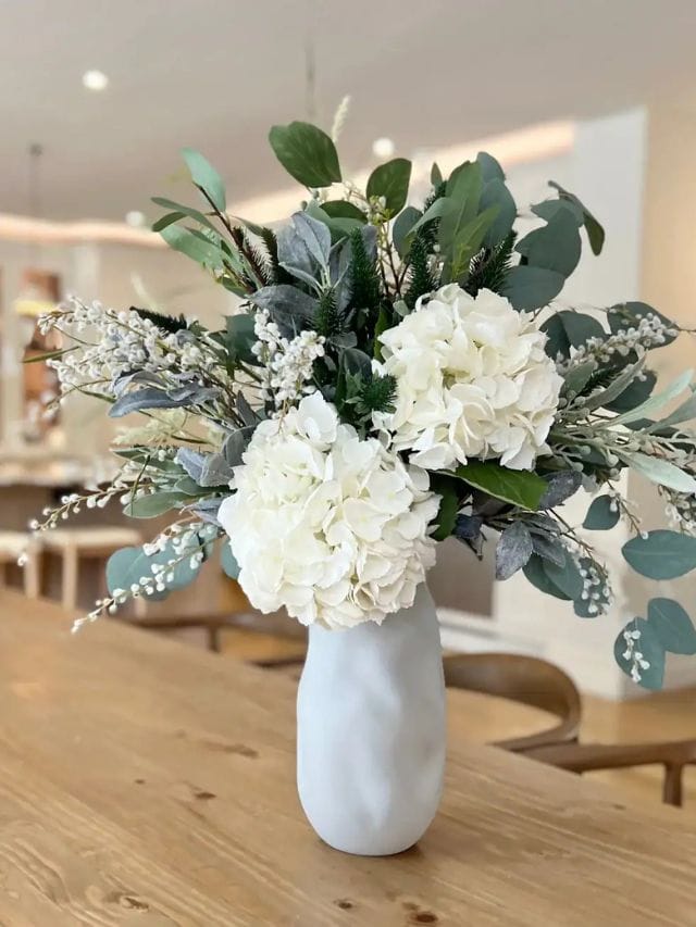 Best Artificial Winter Flowers-Webstories- Cover