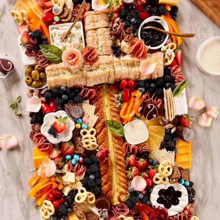 Image for Easter Cross Mini Grazing Table