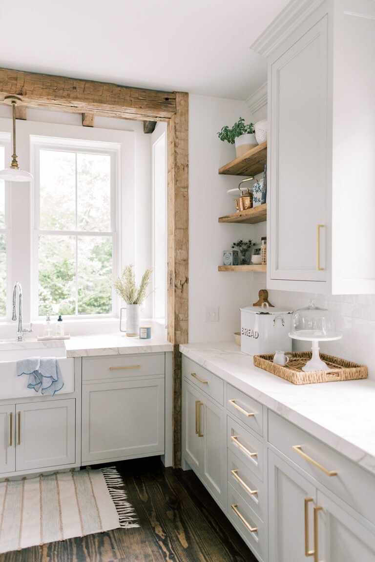 Farmhouse Style Kitchen Cabinets