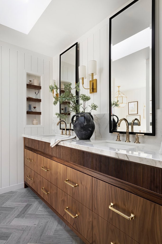 Modern Farmhouse Bathroom Inspiration