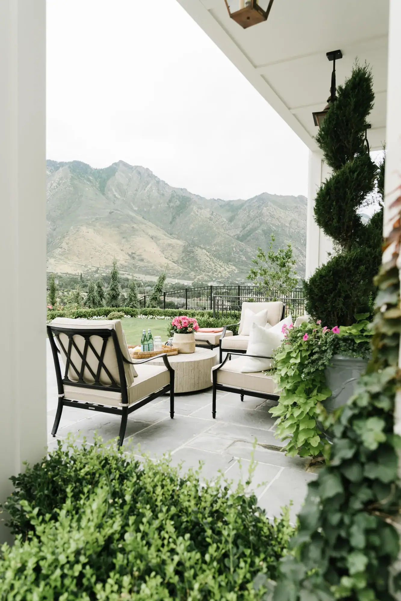 20 Gorgeous Backyards That Will Make You Swoon