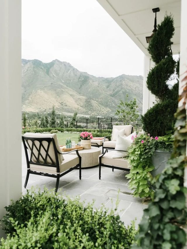 Gorgeous Backyards-Webstories- Cover
