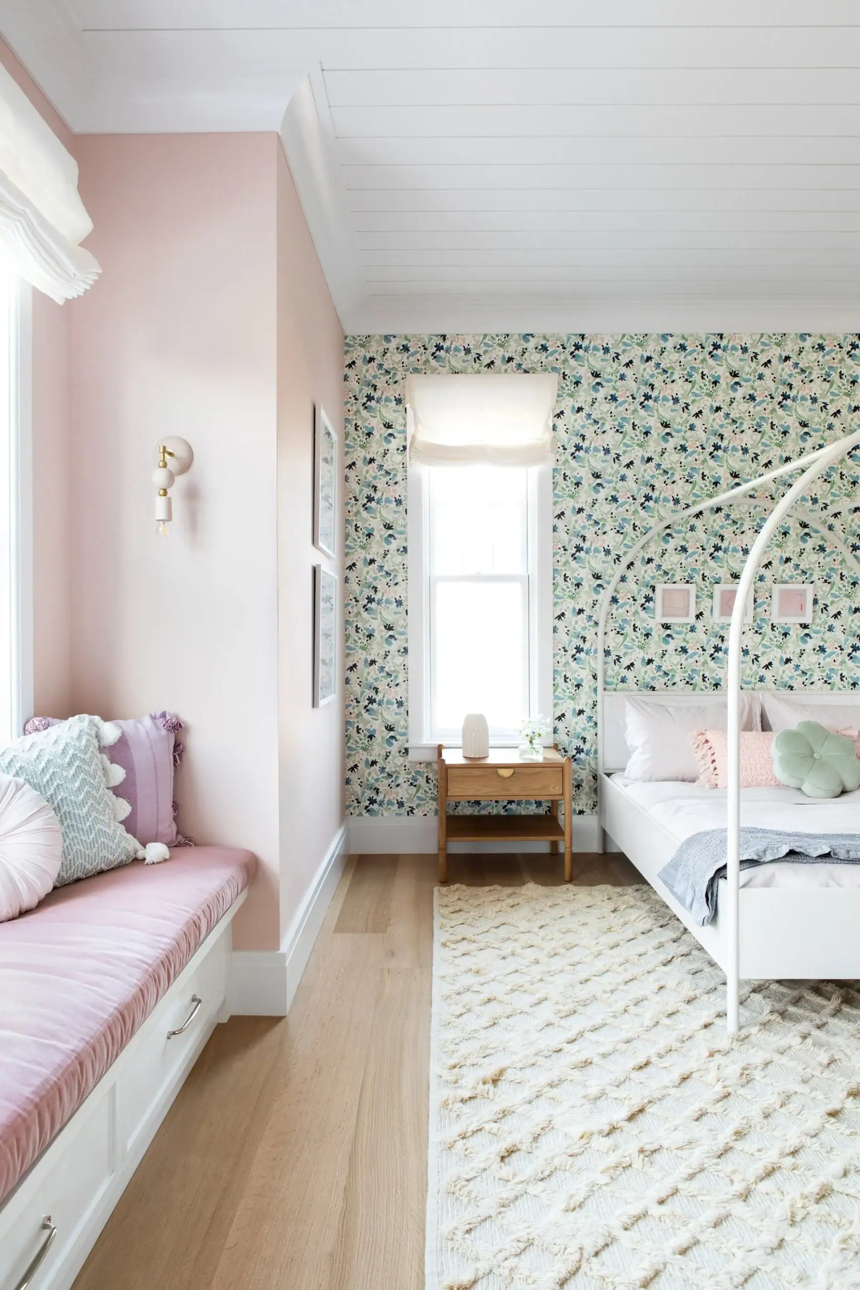 Best Paint Colors for a Tween Girl Room That Grow With Her