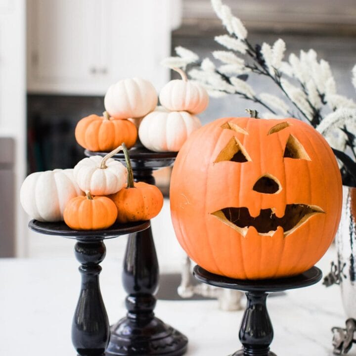 Image for Cheerful  Pumpkins On Black Cake Stands