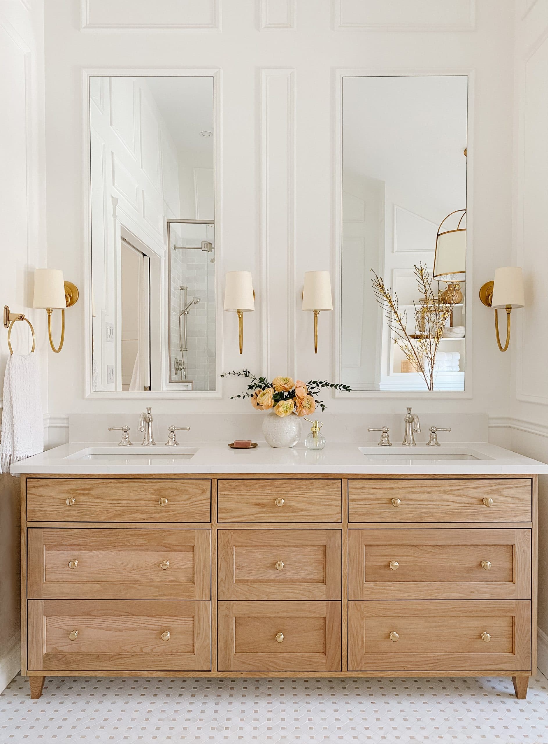 Beige and Wood Bathroom Ideas for a Warm Modern Space