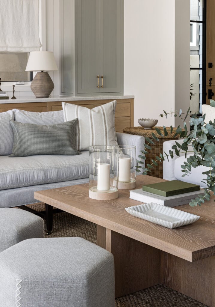 Best Coastal Colors for Living Rooms: Cool vs Warm