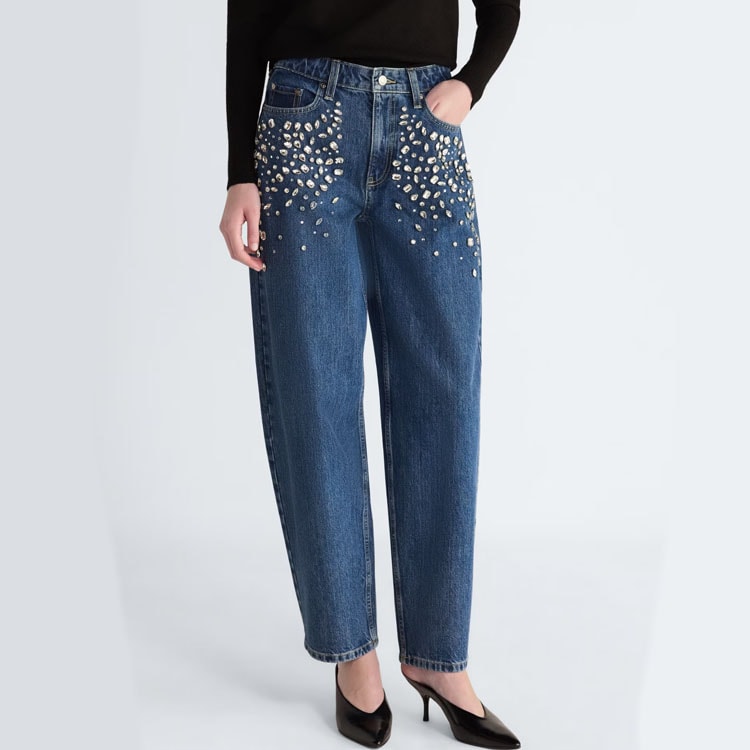 These crystal embellished jeans are a must have for holiday outfits and beyond! #ABlissfulNest